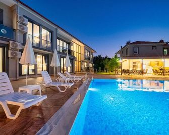 The Halcyon - Fethiye - Piscina