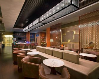 Sheraton Hyderabad Hotel - Hyderabad - Lounge