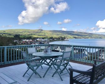 3 Bed Cottage - Sleeps 6 - Pets - Garden - Parking - Larne - Балкон