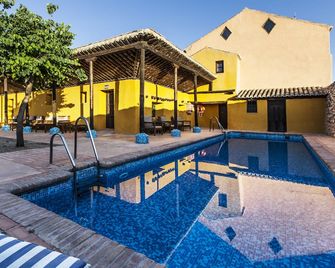 Hotel Cortijo del Marqués - Albolote - Piscina