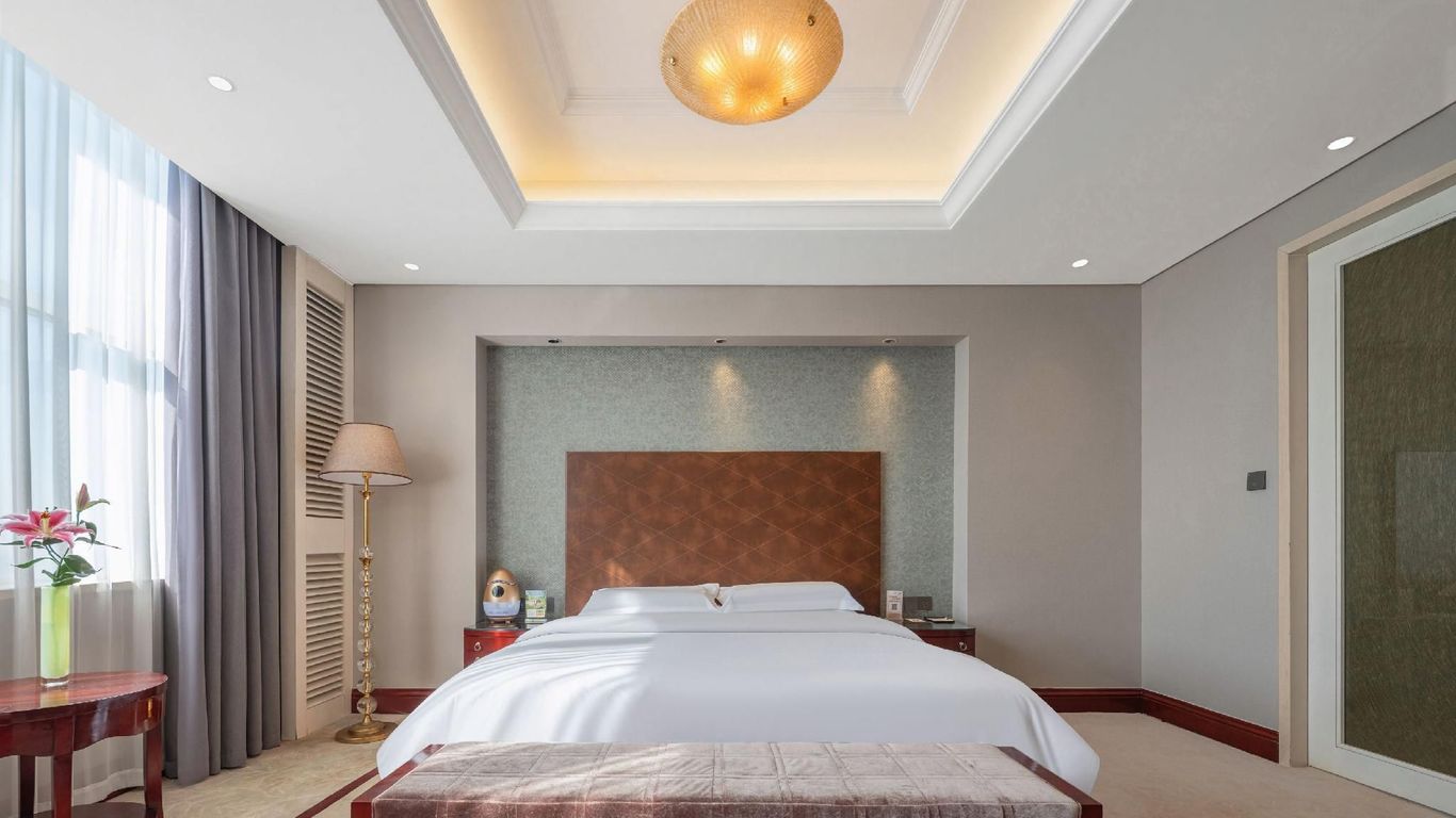 Jinding Mingdu International Hotel