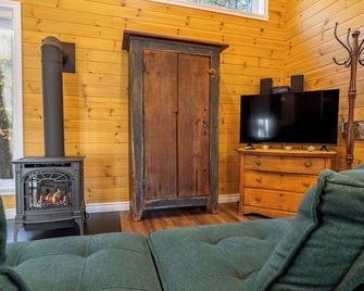Chalet EVA - Nature, plein air et détente -Au pied du Mont Adstock - Thetford Mines - Living room