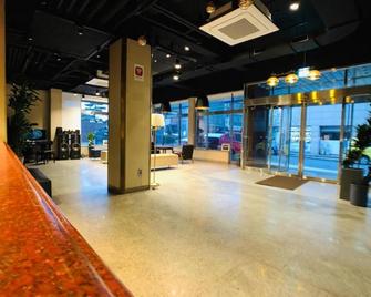 Renaissance Hotel - Hostel - Jeju City - Lobby