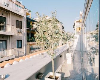 Neapolis 1897 Boutique Luxury Rooms - Atenas - Balcón