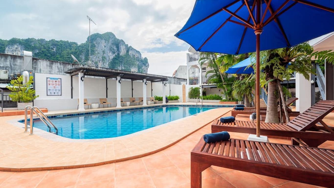 Sabai Mansion Pool & Spa