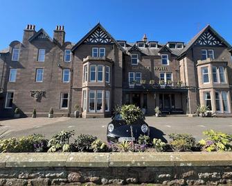 Glenesk Hotel - Brechin - Building