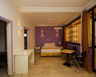 Sacha Hotel - Conakry - Slaapkamer