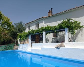 Finca Rústica La Pájara - Villanueva del Arzobispo - Piscina