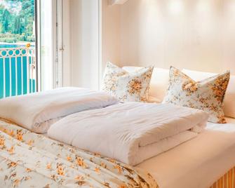 Bellavista Hotel Deluxe Apartments - Riva del Garda - Soveværelse