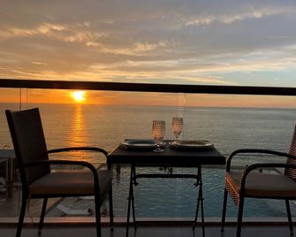 Morroscity - Amazing Poolside Paradise, Ultra Fast Internet, 1br 2bath, 5 Stars - Cartagena - Balcony