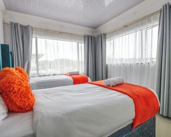 Safi Self Catering Suites - East London - Bedroom