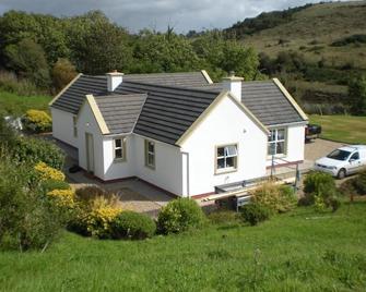 M029 Waters Edge Mulranny-3 Bedroom-Sleeps 6 - Westport - Budynek