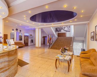 Zolotaya Buhta Hotel - Kaliningrad - Lobby