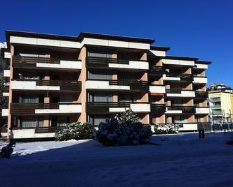 Beautiful, absolutely quiet, cozy and centrally located 2 room apartment - Davos - Edificio
