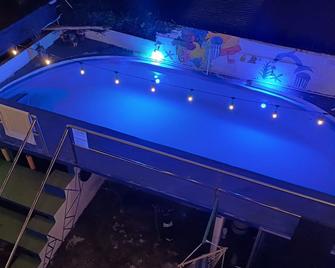 Hostal de Lujo en el Centro de la Ciudad Cerca de Centros Comerciales y Más!!! - Panama City - Pool