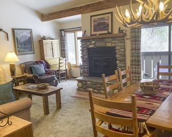 3622 Winterberry - Wilson - Comedor