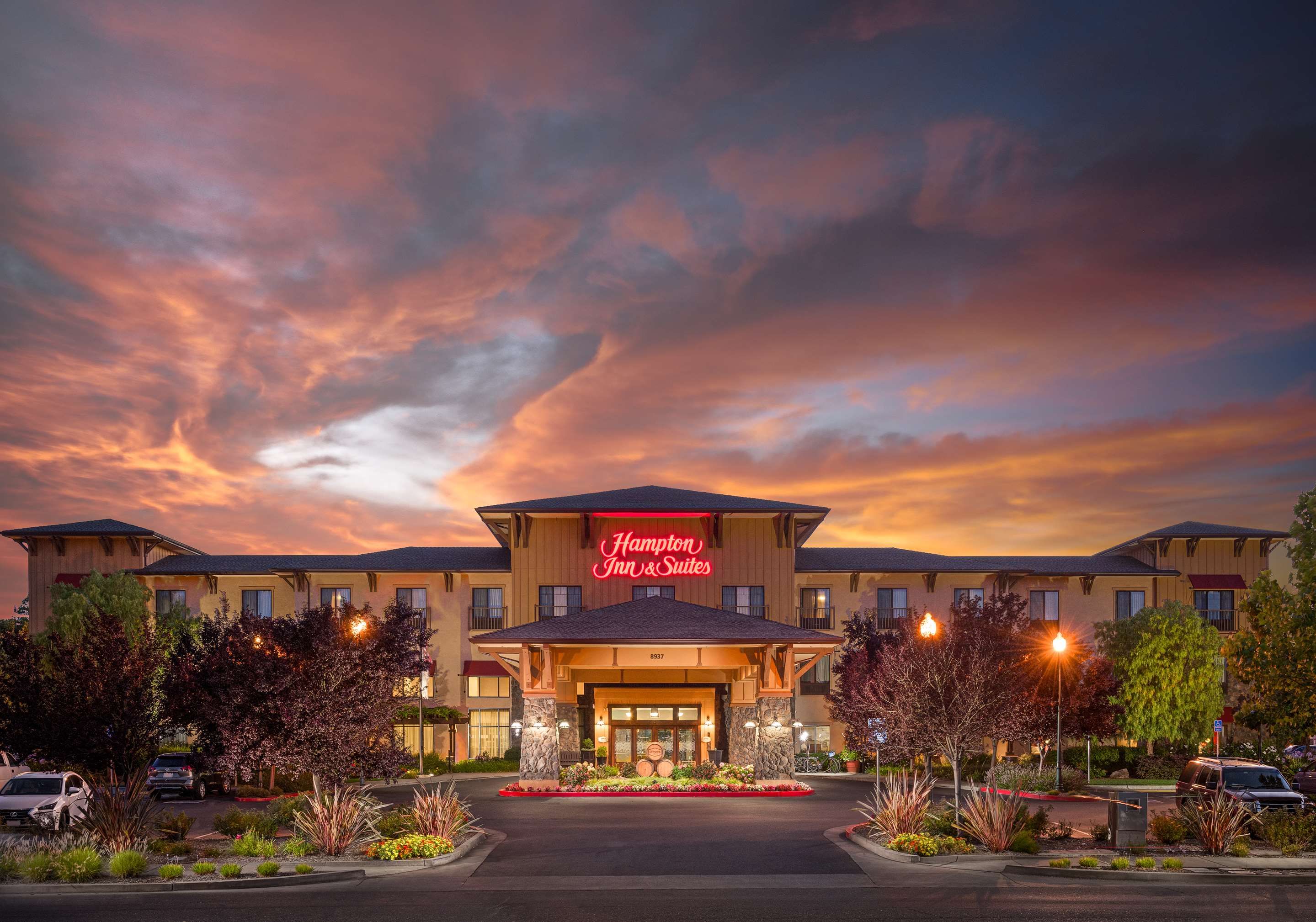 Hampton Inn & Suites Windsor - Sonoma Wine Country thumbnail 3