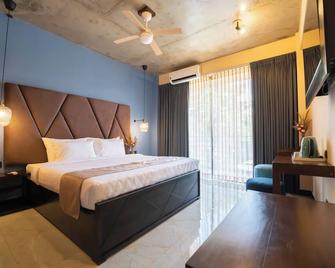 Limeshine - Airport Transit Hotel - Katunayake - Schlafzimmer