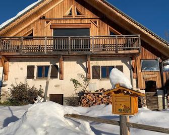 Chalet 1830 Au Pied Du Mont Charvin - Le Bouchet-Mont-Charvin - Edificio