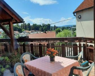 Rooms Cehovin - Postojna - Balkón