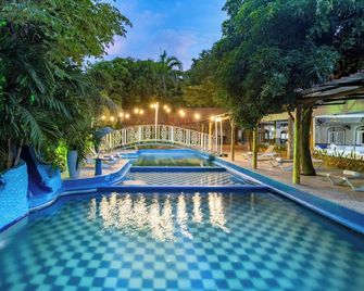 Hotel Playa Salguero by Geh Suites - Gaira - Piscina