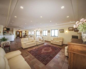 Hotel Residence Tramonto - Rodi Garganico - Recepción