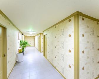 Jeonju Nangman Sidai Guesthouse - Hostel - Jeonju - Hallway