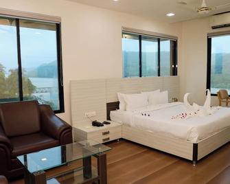 Praveg Rezort Silvassa - Silvassa - Bedroom