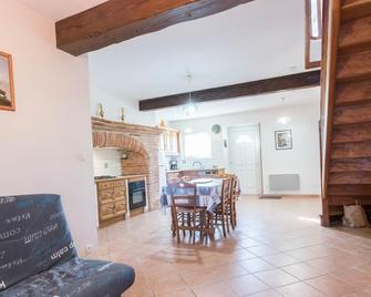 Saint Martin - Beaumont-sur-Lèze - Lagardelle-sur-Lèze - Comedor