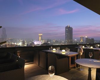 Hotel Dùa - Kaohsiung City - Balcony