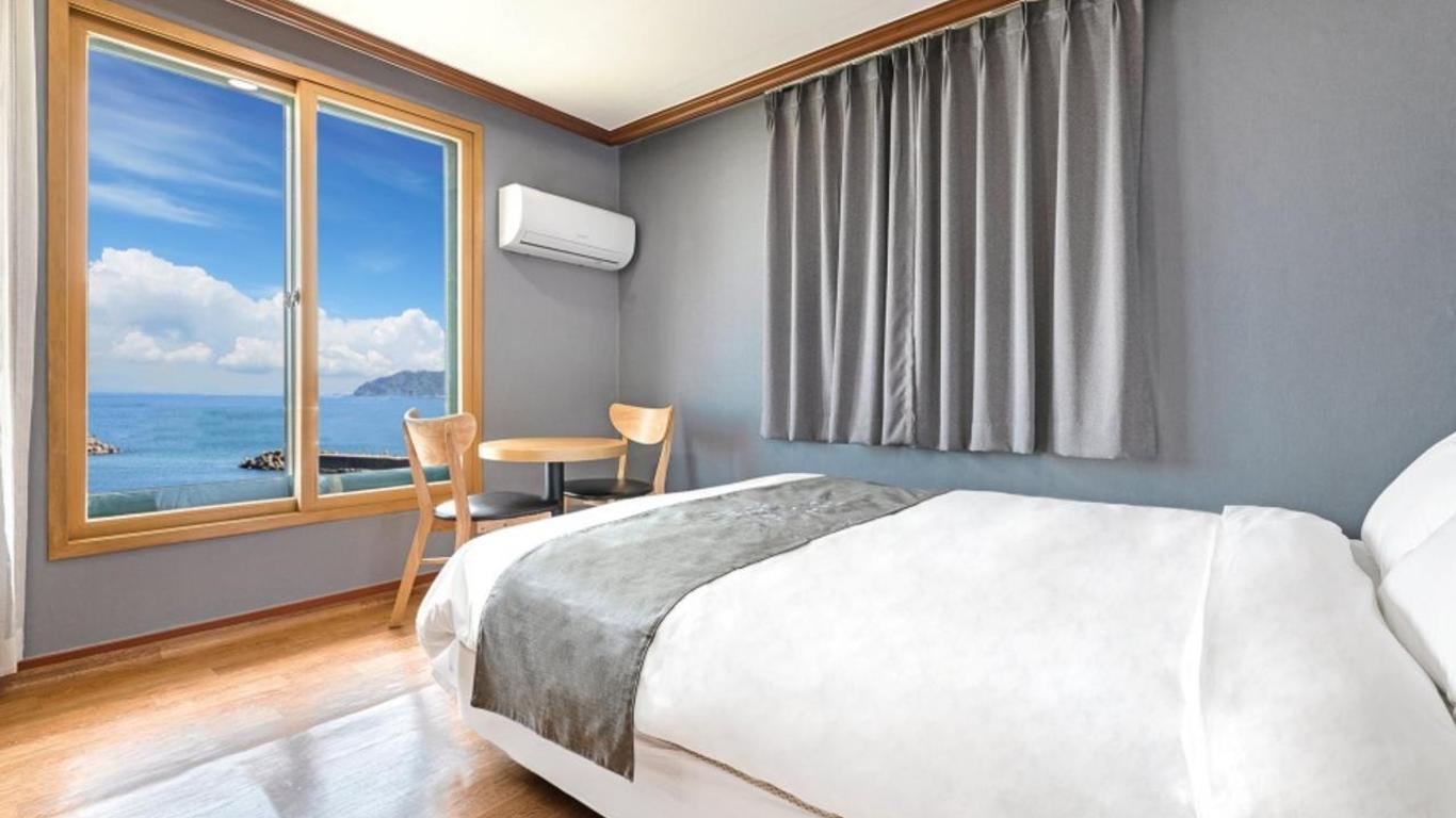 Yang Yang Port View Hotel