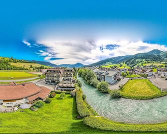 Hotel Kaprunerhof - Kaprun - Outdoor view