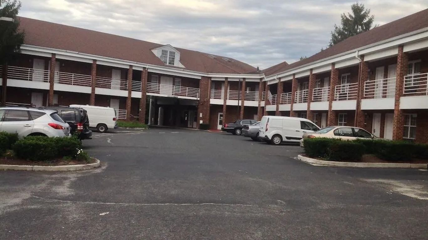 Village Inn Colts Neck