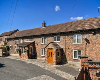 Dovecote Farm House - Goole - Edificio