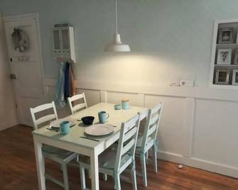 Reus, cosy apartment in the city's centre - Reus - Comedor