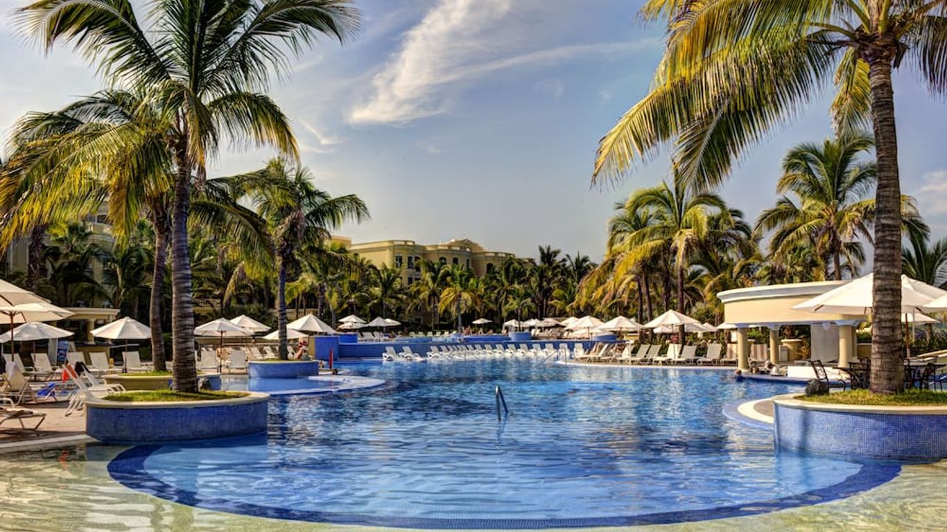 Pueblo Bonito Emerald Bay Resort & Spa - All Inclusive