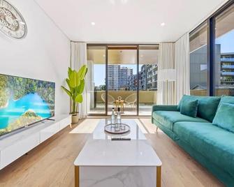 Stunning 2 Bedroom Apt at Waterloo - Sydney - Living room