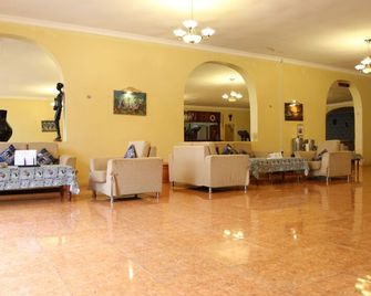 Highview Hotel - Karatu - Lobby