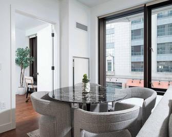 Back-Bay Penthouse Public Garden Down Town Rooftop and Parking - Boston - Dining room