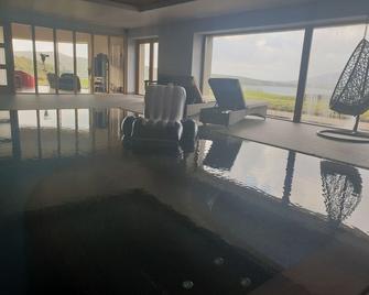 Fab View - Dingle - Piscina