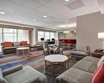 Hampton Inn & Suites Alexandria Old Town Area South - Александрія - Лаунж