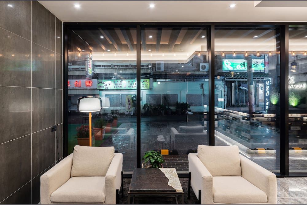 Lala Vianco Business Hotel thumbnail 2
