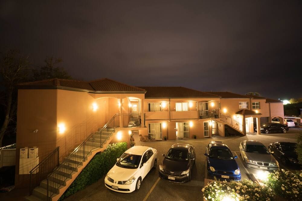 Kings Of Riccarton Motel- Close to Railway Station and Airport with Shuttle service - כרייסטצ'רץ' - בניין