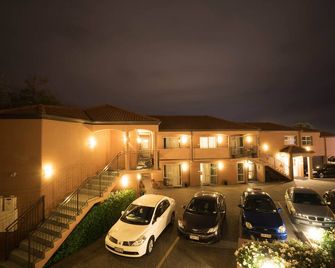 Kings Of Riccarton Motel- Close to Railway Station and Airport with Shuttle service - כרייסטצ'רץ' - בניין