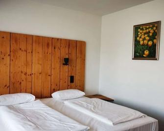Hotel Merian - Cologne - Bedroom