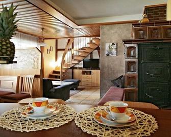 Appealing apartment in Motten - Motten - Eetruimte