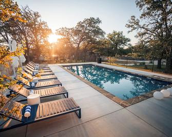 Parcblu - Fredericksburg - Pool