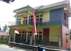 mas dylan homestay - Sukapura - Rakennus