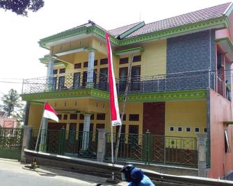 mas dylan homestay - Sukapura - Rakennus