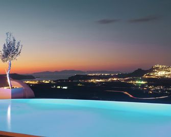 Carpe Diem Santorini - Pyrgos Kallistis - Zwembad